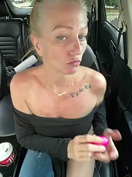 MilfOfDreams XXX чат на живо
