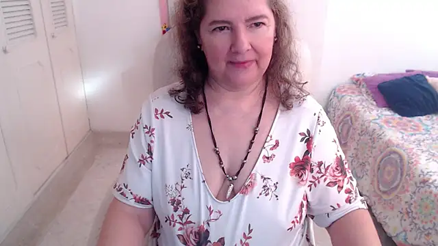 leonela_69's Live XXX Chat