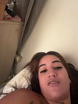 Czat XXX na żywo – Little_Gaby_