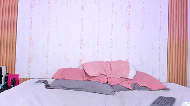 Chat +18 de two_milkyway ao vivo