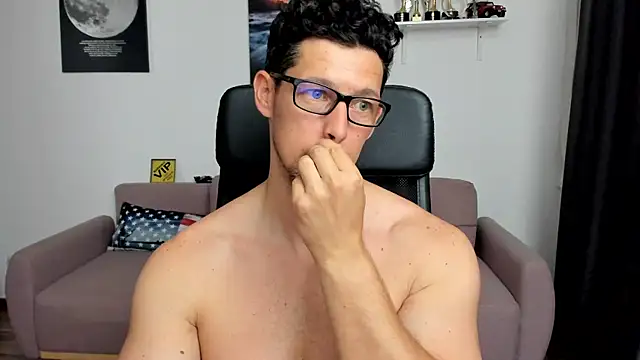 BrutusK08 라이브 XXX 채팅