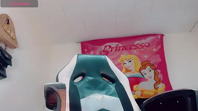 Oriana_braom 现场XXX聊天