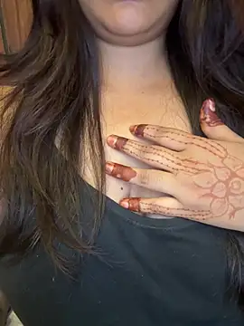 ITZ_CHANDNI's Live XXX Chat