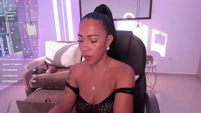 Chat +18 de Shantaall_ ao vivo