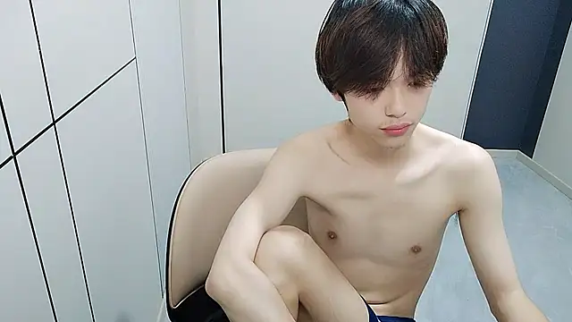 xiaottt1918 Live XXX Chat