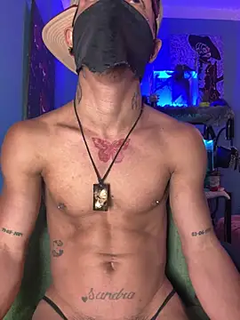 CRAZY-BOY99 live XXX chat