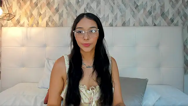 Chatroom XXX en direct de Roseaurora