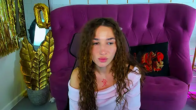 AsterBlom live XXX chat