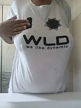 Nyiira's Live XXX Chat
