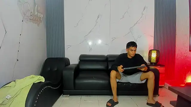 Kleymon_hot Chat XXX in diretta