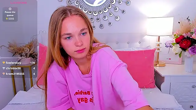 XXX chat uživo modela YangLola