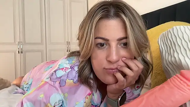 MsBelleWarick live XXX chat