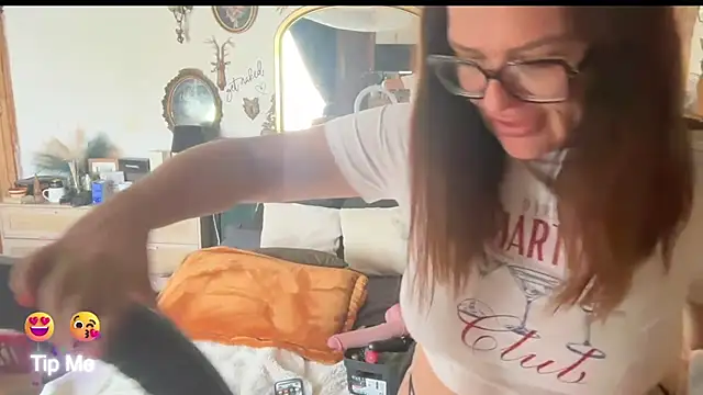 MrsMelia élő XXX-chatje