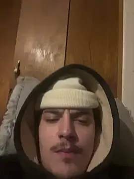 CarmeloA XXX чат на живо