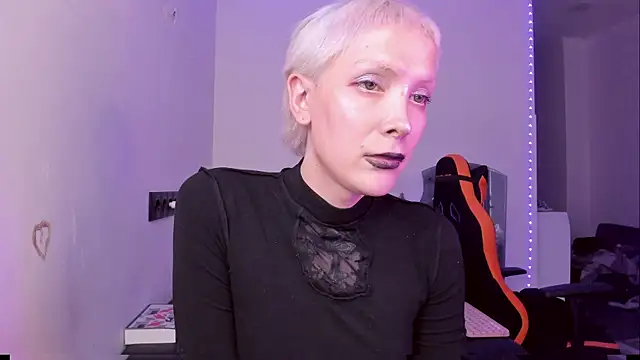 Lyricca: απευθείας συνομιλία ΧΧΧ