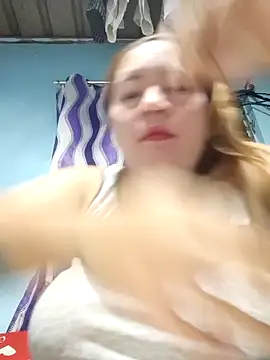 แชท XXX สดของ naughtiestmumknky99