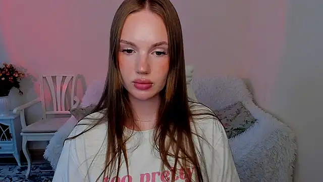 MishkaMe's Live XXX Chat