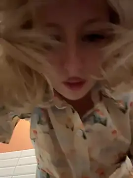 RonnieKiss 라이브 XXX 채팅
