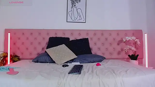 IvyRusseln Live XXX chat