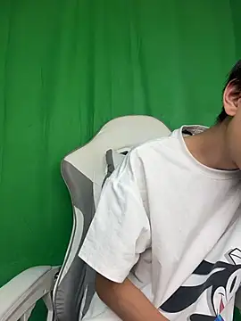 XXX chat uživo modela DD-101