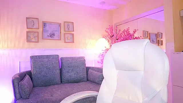 MeganLowelln Live XXX chat