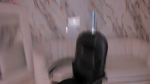 NatalieLewis – Naživo XXX chat