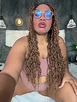 Chat XXX en directo de AranzalatinBlaks1