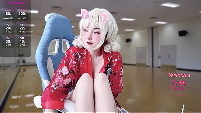 AureliaDoll Chat XXX in diretta