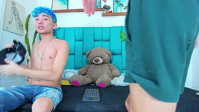 Chatroom XXX en direct de STRANGER_BOYS