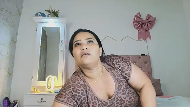 Clarigil's Live XXX Chat