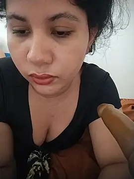 Yara0k – Naživo XXX chat