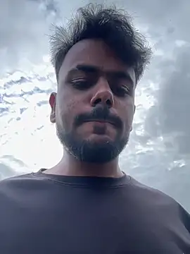 Risky_men Adlı Modelin Canlı XXX Sohbeti