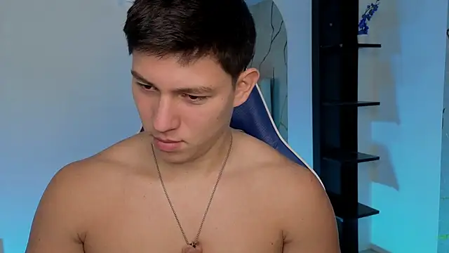 JamesCr_ élő XXX-chatje