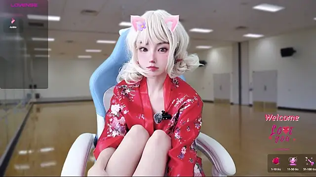 AureliaDoll 라이브 XXX 채팅