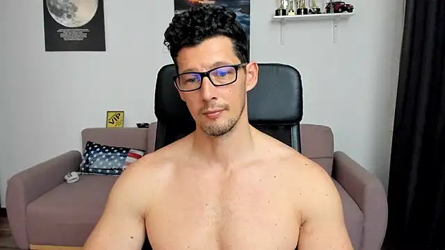BrutusK08 – Naživo XXX chat