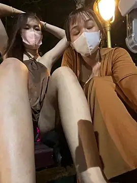 _AnneMia_ Adlı Modelin Canlı XXX Sohbeti