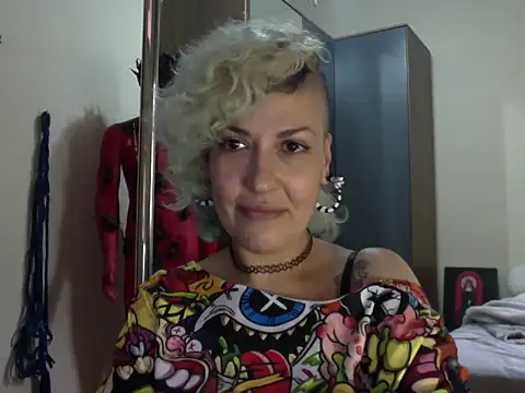 MariLouM's Live XXX Chat