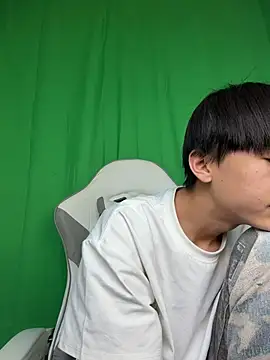 XXX chat uživo modela DD-101