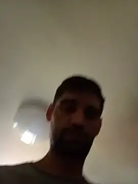 mikeklu's Webcam Show