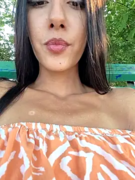 AndreeaMuller Adlı Modelin Canlı XXX Sohbeti
