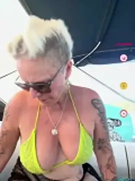 แชท XXX สดของ German_Milf