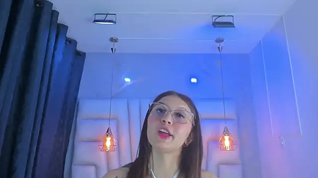 Chat XXX en directo de AngelaaCute_