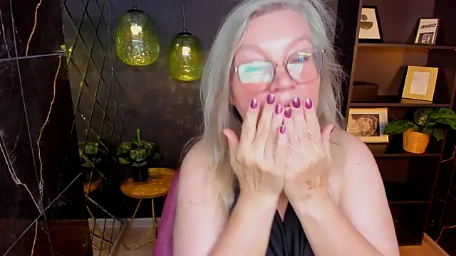 NataliMellow Chat XXX in diretta