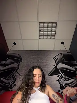 SinSirenXXX Chat XXX in diretta