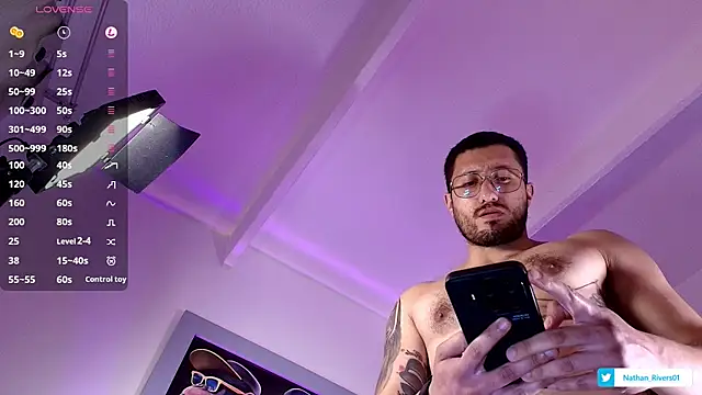 צ'אט XXX בשידור חי של Nathan_rivers