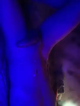 blee1097 Show in webcam
