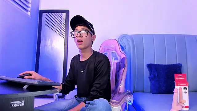 Czat XXX na żywo – TwinkJoey