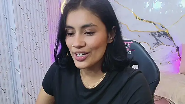 PEACHY_TAY's Live XXX Chat