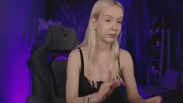MaoqiBeverly's Live XXX Chat