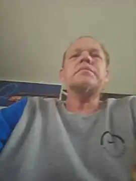 yourMasterisBored live XXX chat